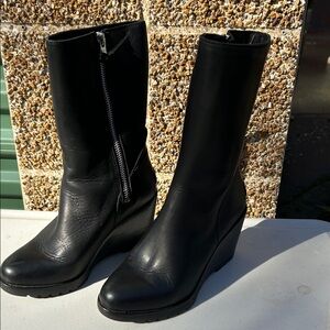 Sorel Black Leather Heeled Boots